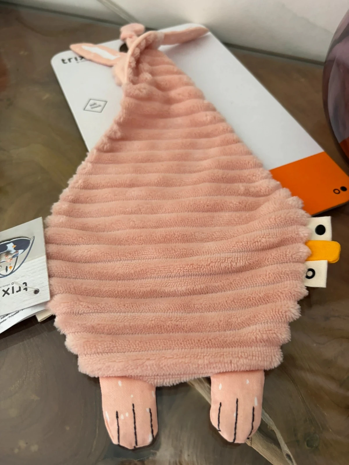 Doudou plat lapin rose abricot attache sucette Trixie – photo 6